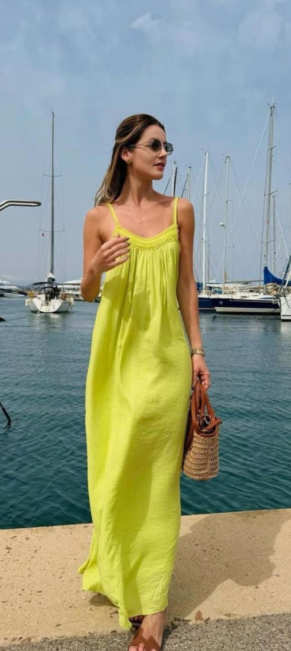 VESTIDO LARGO CON CRISTALES