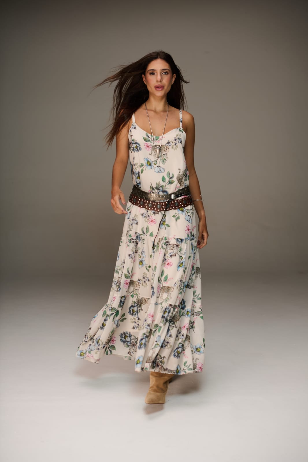 VESTIDO LARGO FLUIDO CON FLORES